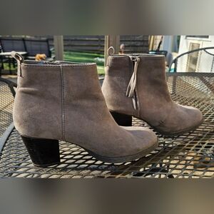 Old Navy Gray/Brown Women's Boots Size 7